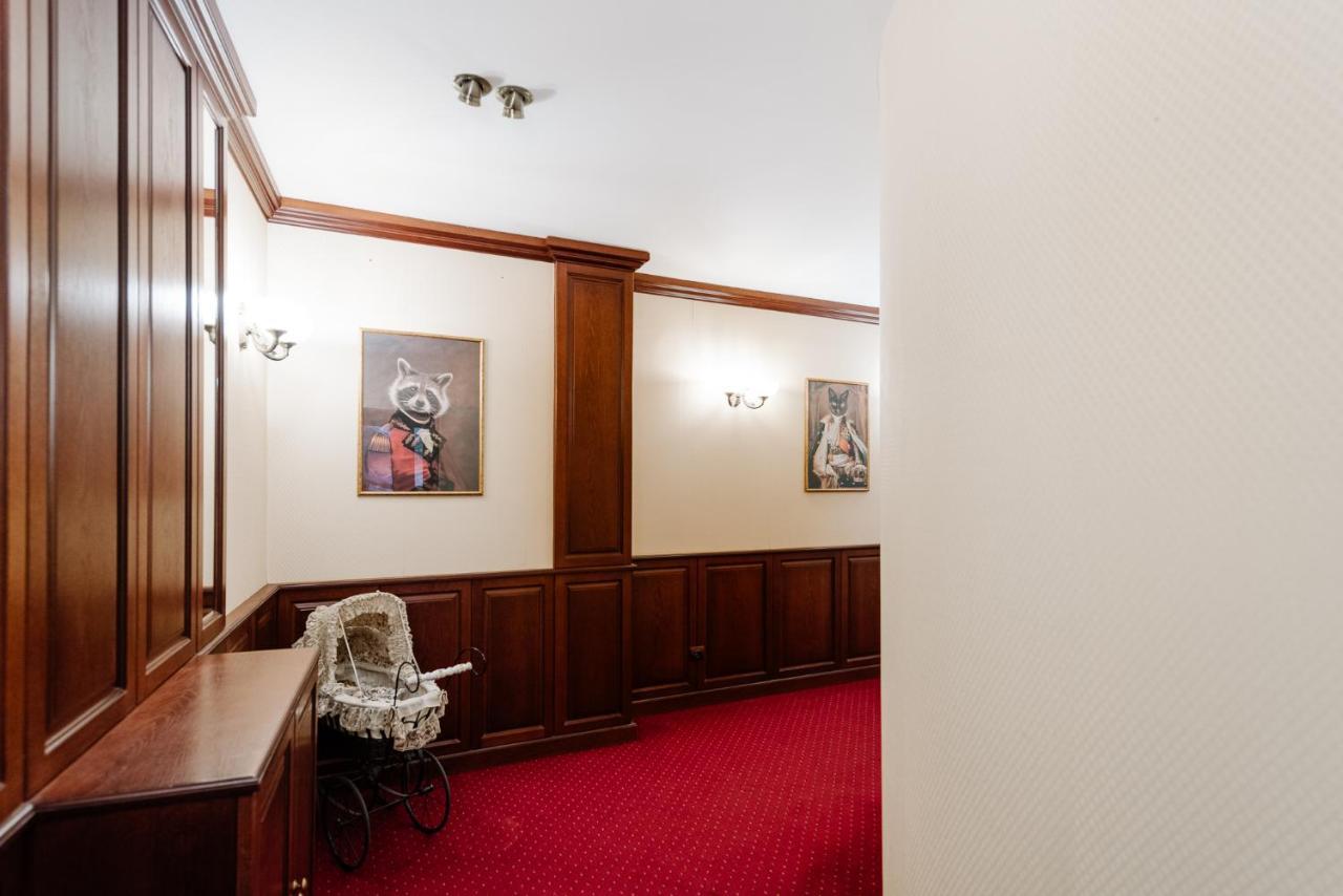 Petra Inn Apartments In Historical Palace Братислава Экстерьер фото