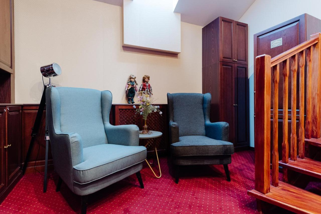 Petra Inn Apartments In Historical Palace Братислава Экстерьер фото